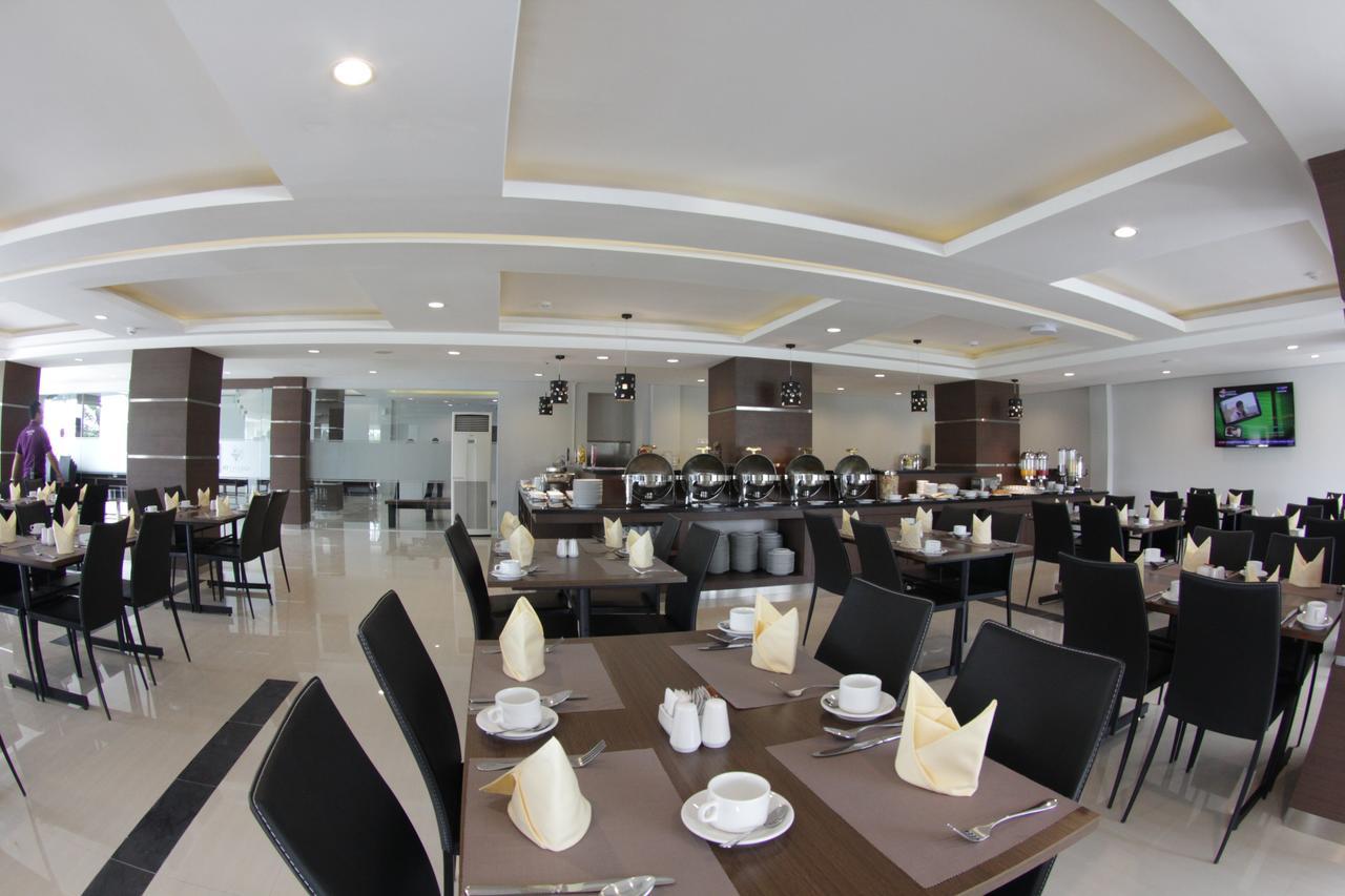 Amantis Hotel Demak Exteriér fotografie
